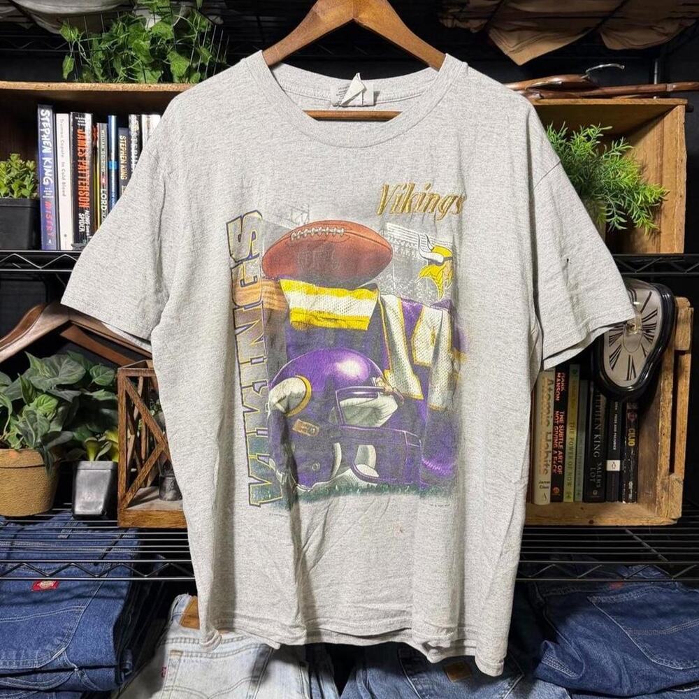 Vintage 90s Minnesota Vikings Helmet Jersey Tee Shirt Large Gray NFL Football